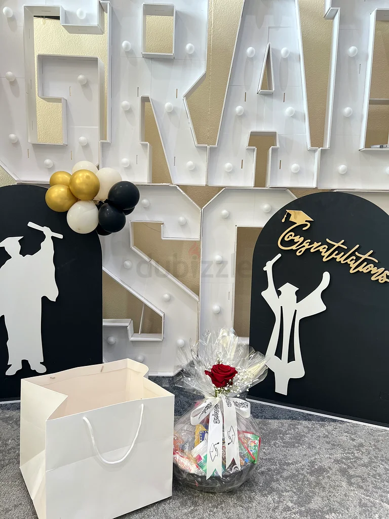سلة هدايا أنيقة مع لمسة من الفخامة63172209793154111