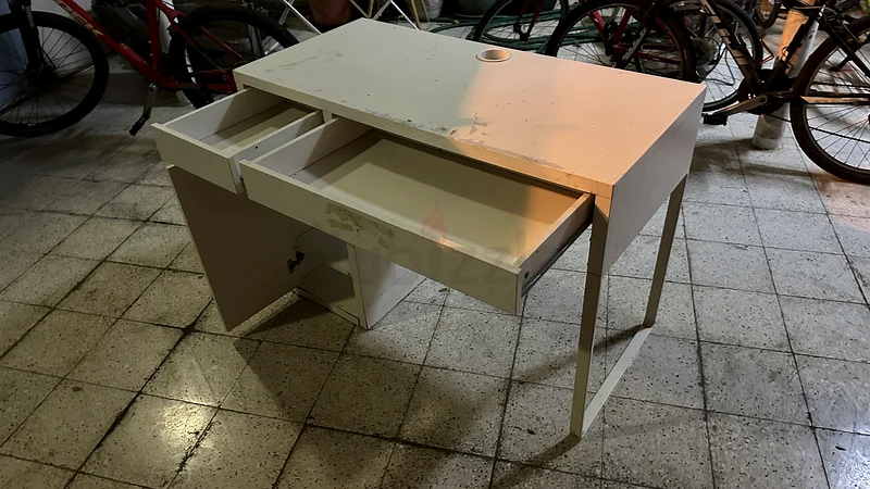 Study Table for FREE63210350732034110