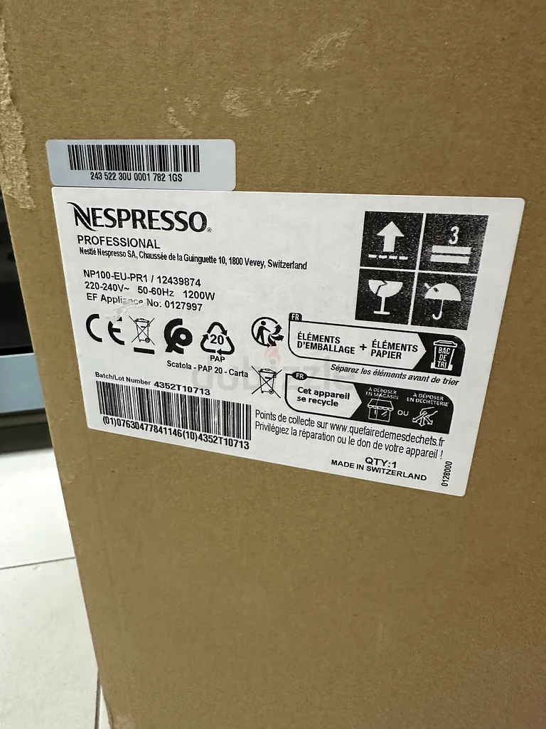 Nespresso Momento Professional Coffee Machine63252440650113112