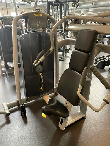 Technogym Incline Chest Press
