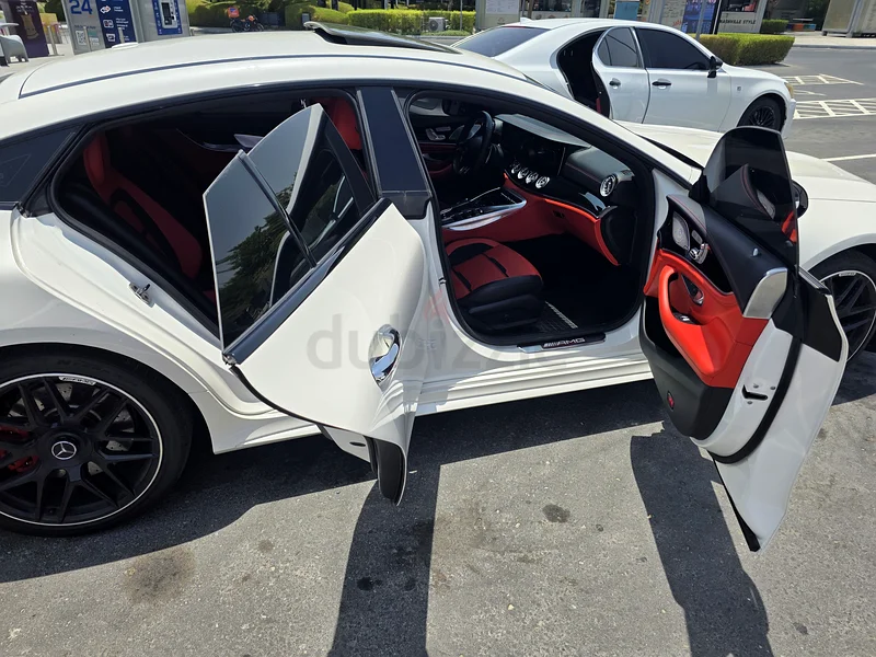 Description 
2022 Mercedes-Benz GT43 AMG American Specs  -10,000 kms 280,000 AED63137803650051114
