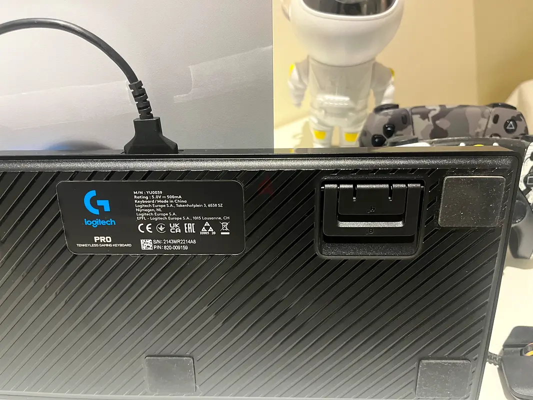 Logitech Gaming Keyboard  Mouse63228304611203111