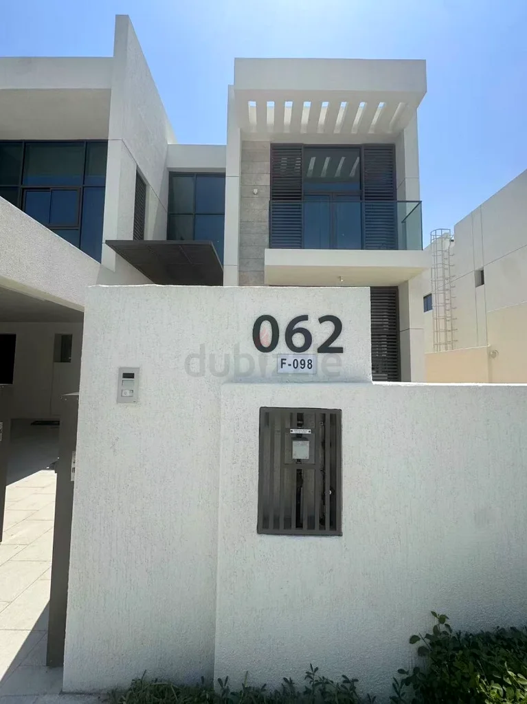 الوحدة 62-إف098 | جديدة بالكامل | عصرية | النوع 263149586067842113