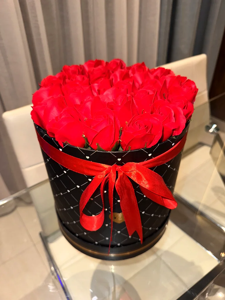 Elegant Red Rose Arrangement - Perfect for Collectors63201173058306111