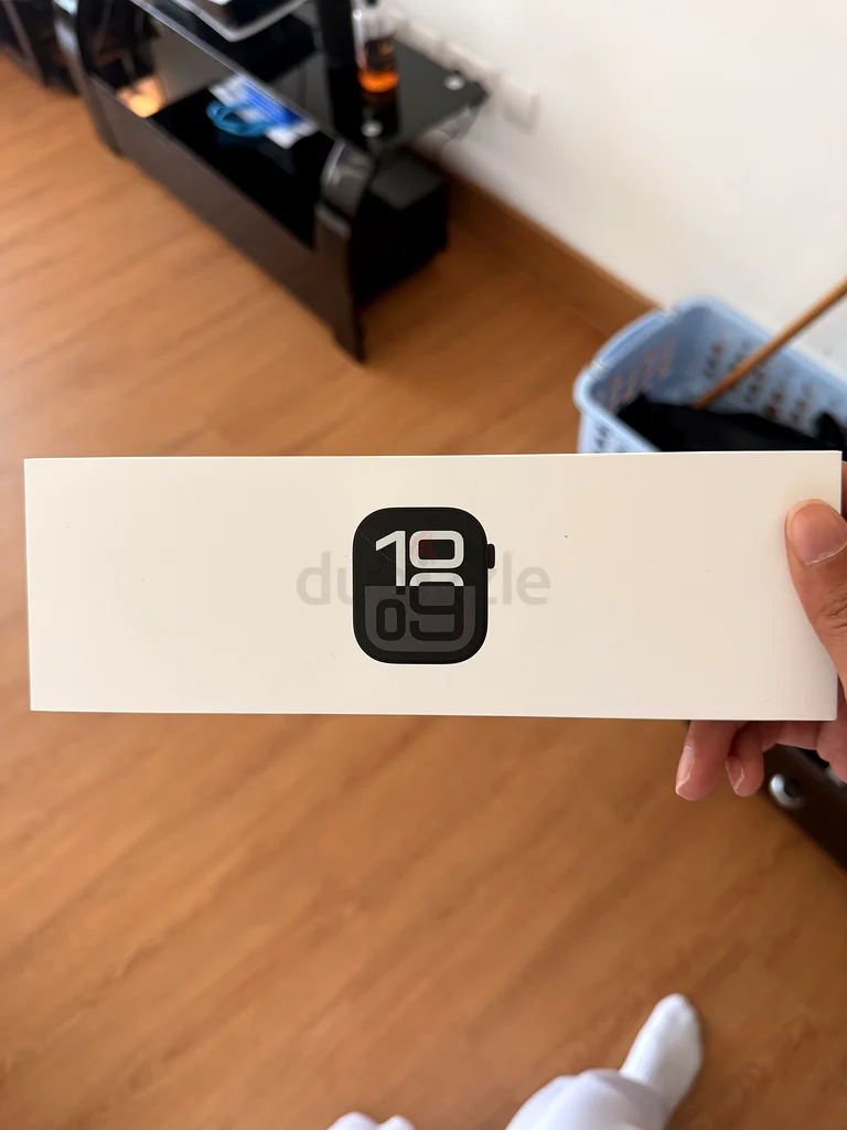 Apple Watch Series 10 GPS 42mm – Jet Black – Brand New Condition632629333425951129