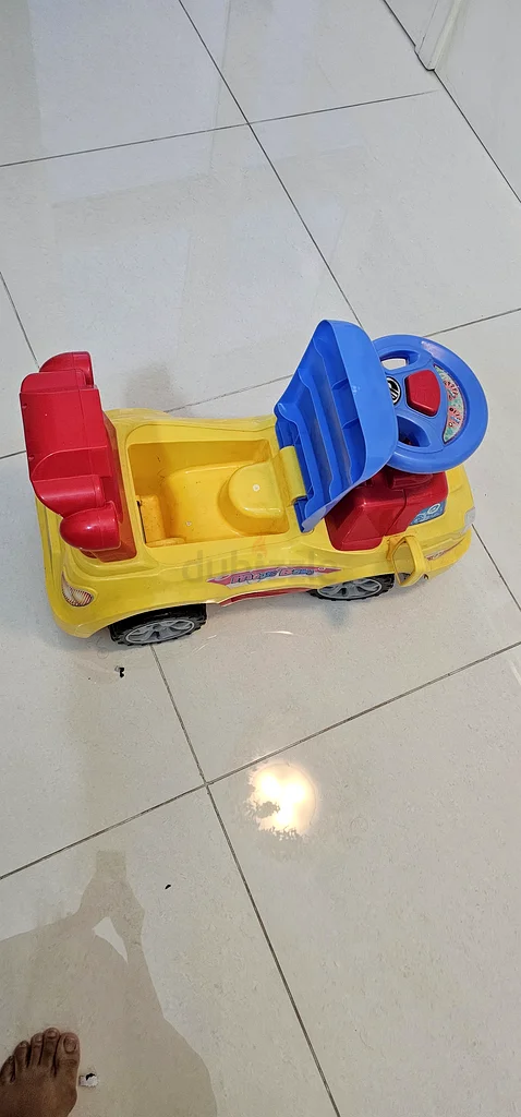 Exciting Kids Ride-On Car - Fun and Adventure Await!63208382392707111