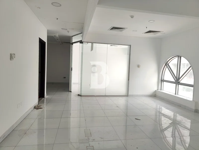 FULLY FITTED | OPEN LAYOUT | BRIGHT | EASY PARKING63165233718147111