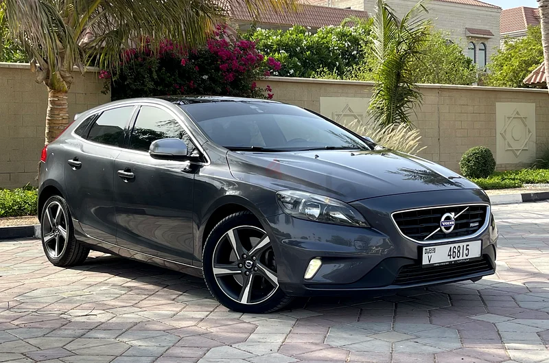 GCC VOLVO_ V40 R Design 2014 Full Option IN Good Condition63222806229378112