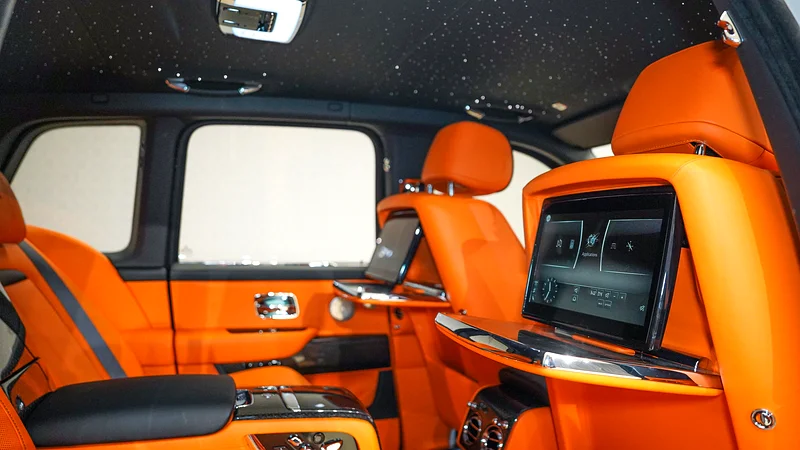 Cullinan  Black Badge | AED 26,693 PM | Warranty Aug-2027 | GCC63174307362945114