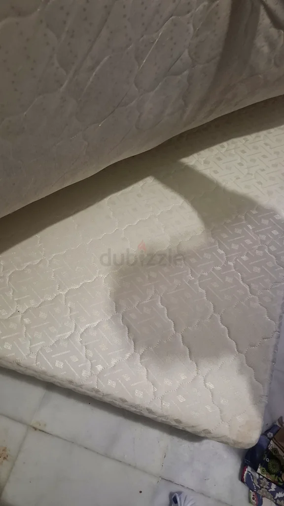 Comfortable Queen Size Mattress for Sale!63217332864386112