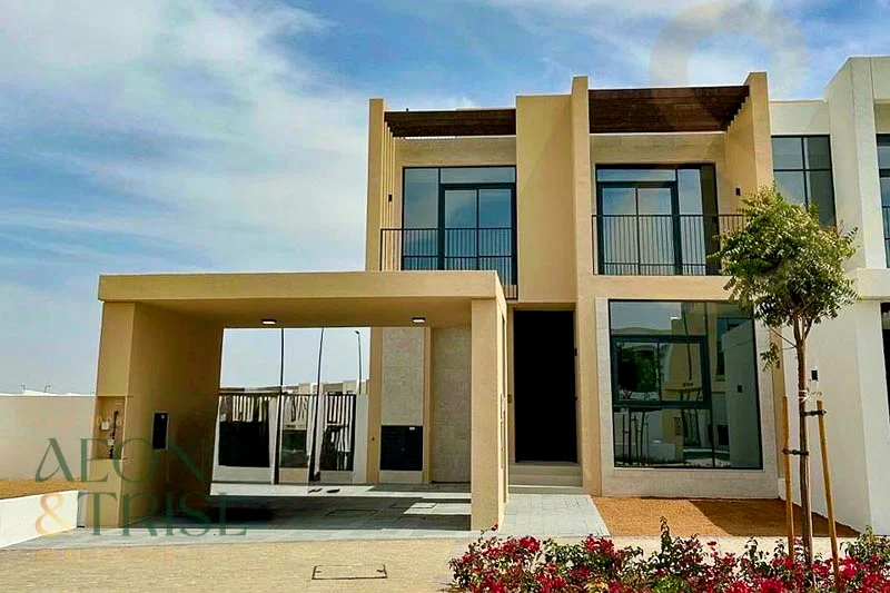منزل عائلي من 4 غرف نوم + غرفة خادمة | شيكات مرنة63806009035523110