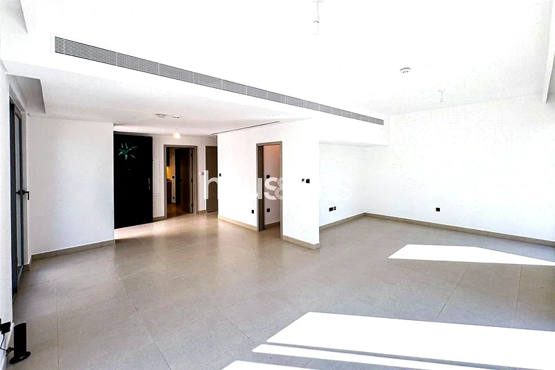 Genuine Listing | Closed Kitchen | Prime Location63238087583619111