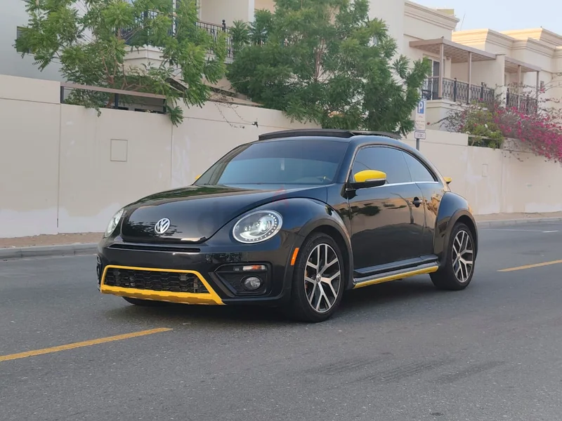 volkswagen beetle 2016 dune edition (Baby Porsche)63139214994817112