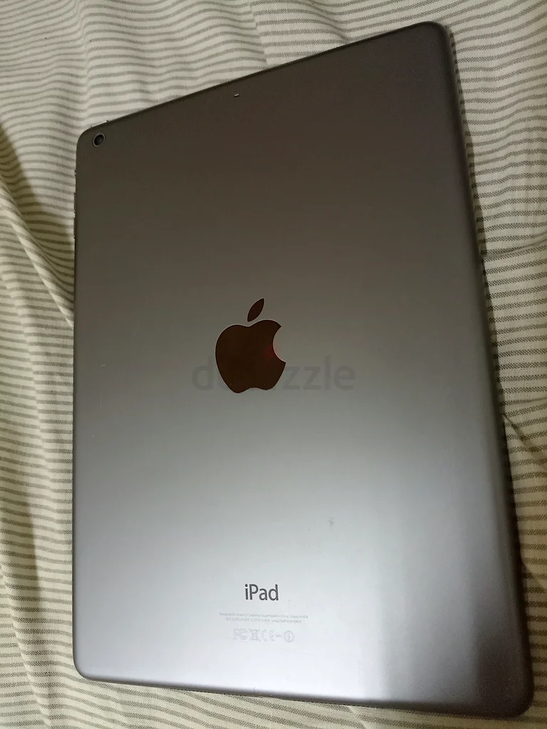 Apple iPad Air one 16 GB excellent condition63215378131715112