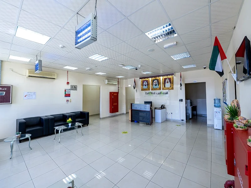 مأوى معسكر العمالة في منطقة مصفح الصناعية63267327767042114