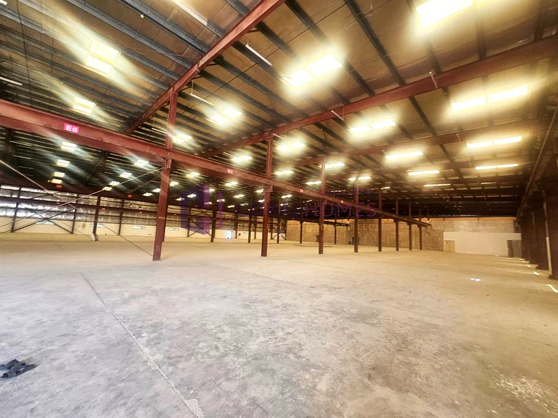 Semi Industrial Warehouse At 450 KW | Investment63195074042754111