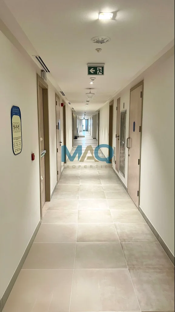 منظر إنتركونتيننتال | طابق عالي | إعادة بيع63864396248195114