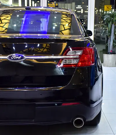 2015 FORD TAURUS 照片 9