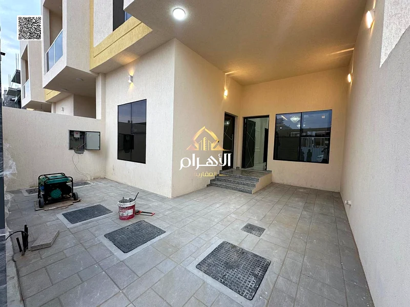 Directly from the owner, including registration fees, with bank facilities, freehold for life and for all nationalities63902225268097111