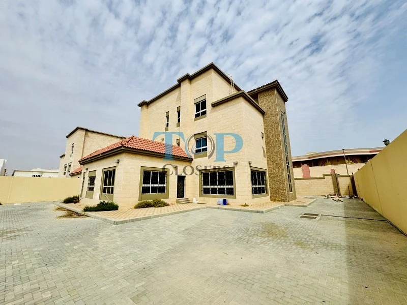 Huge Yard | Driver Room | Elvator | Triplex Villa63306680447235111