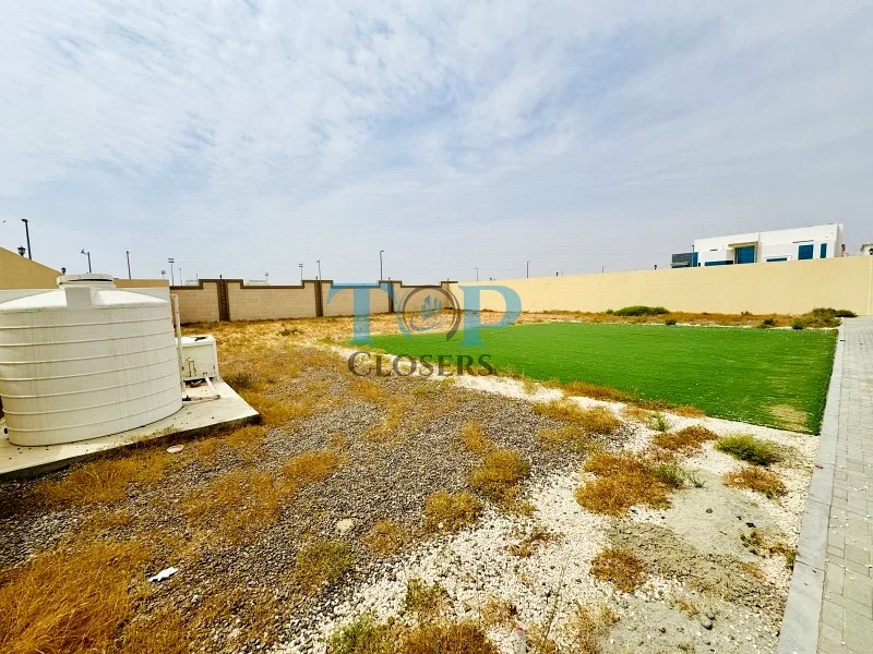 Huge Yard | Driver Room | Elvator | Triplex Villa63306680447235112