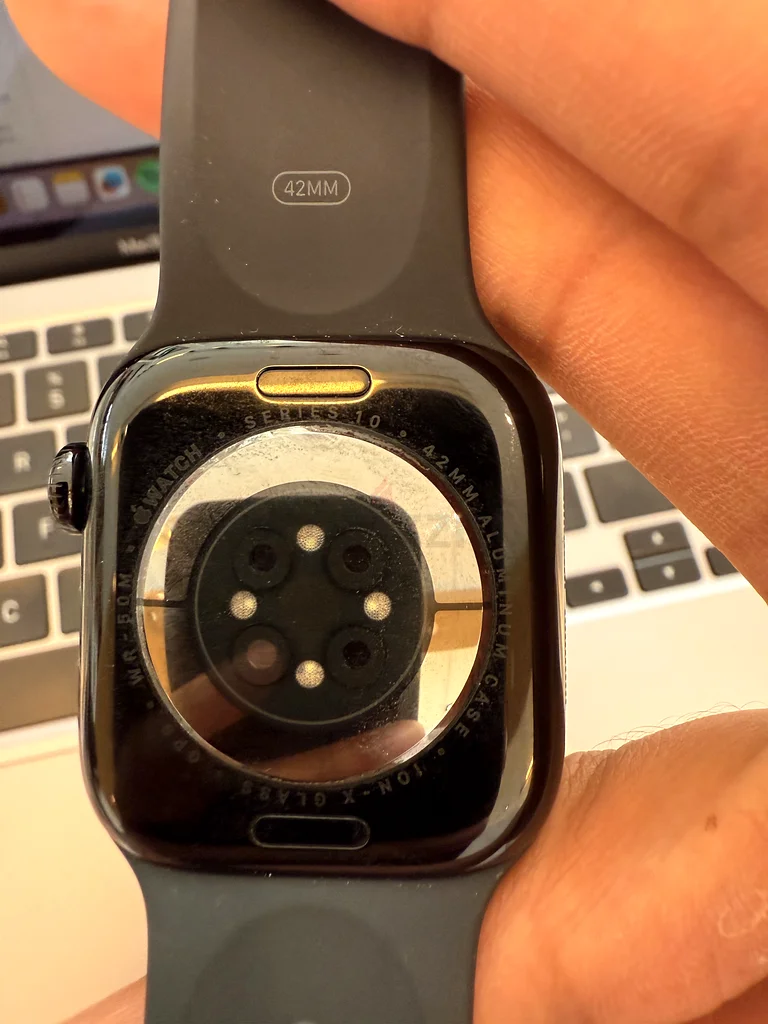 Apple Watch Series 10 GPS 42mm – Jet Black – Brand New Condition63262933342595113