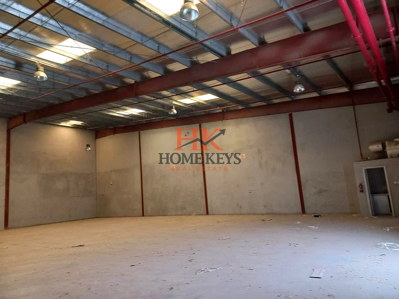 Prime Commercial Property for Rent in dip1 9000 sqft | Yearly Rent: AED 560770 | Ground Floor: 24,800 sqft | Office Space: 1,451 sqft62935673371777114