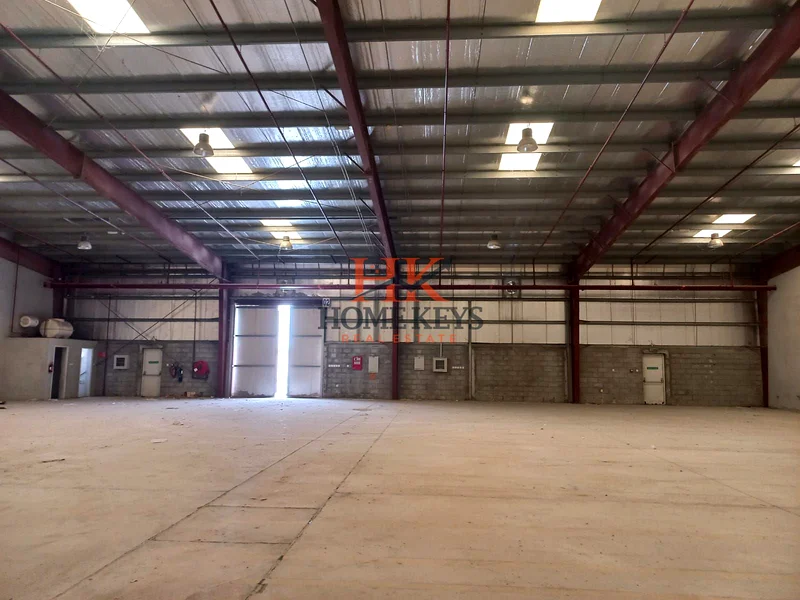 Prime Commercial Property for Rent in dip1 9000 sqft | Yearly Rent: AED 560770 | Ground Floor: 24,800 sqft | Office Space: 1,451 sqft62935673371777111