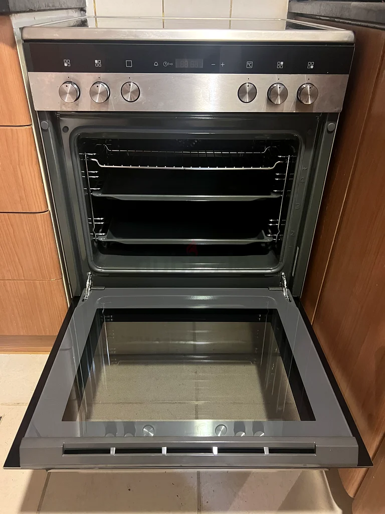 سيمنز 60 × 60 سم طباخ سيراميك HK9R3A250M التسليم + الضمان63259706404354113
