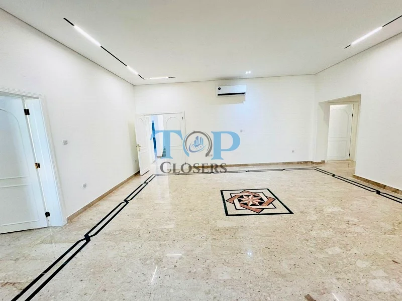 مدخل منفصل | فيلا بالطابق الأرضي | فناء كبير63151410474626112