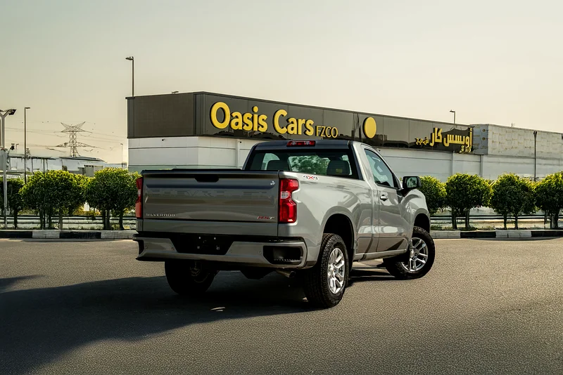 شيفروليه سيلفرادو RST 2024 خليج 5.3 لتر V8 جديدة بالكامل مع ضمان الوكالة63172649513346113