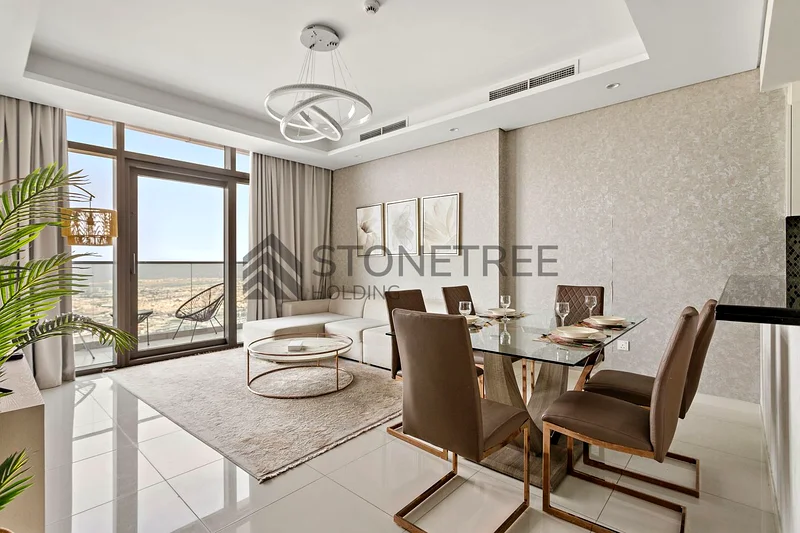 12 CHEQUES | Infinity Pool with Burj Khalifa View63790446335106113
