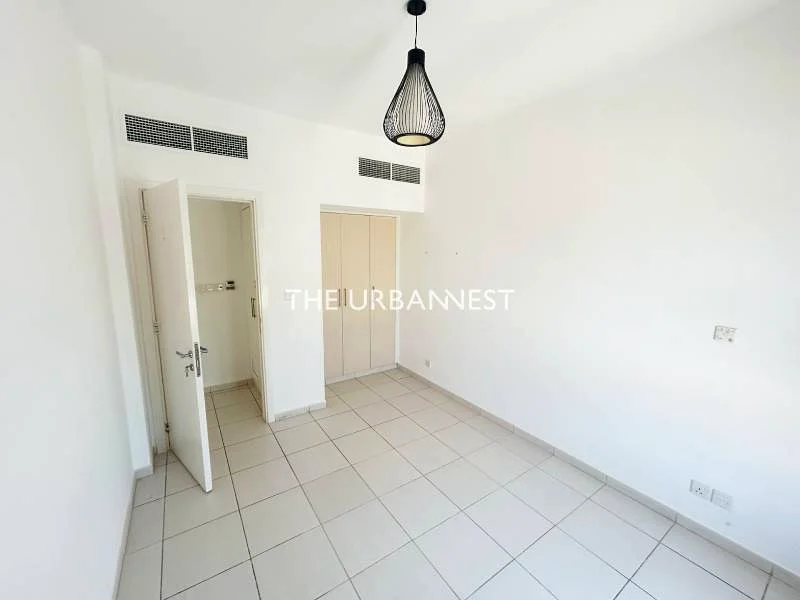 Lake Views | Semi Upgraded 3M | Ready to Move In62930634749057114