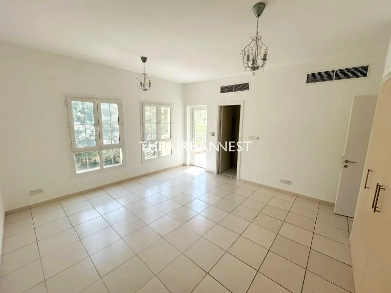 Lake Views | Semi Upgraded 3M | Ready to Move In62930634749057113