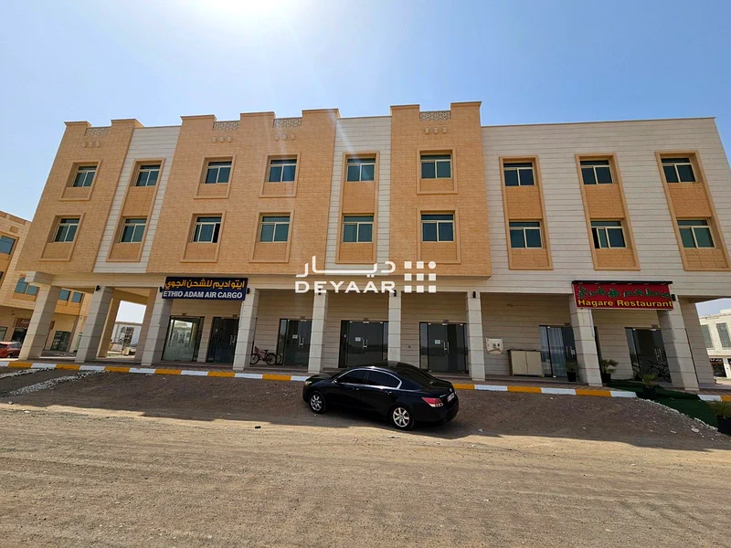 متاح تأجير متاجر تجارية بالقرب من مول حيلي63312471307010112