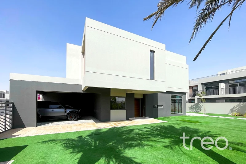 Brand New | Landscaped | Chiller Free63751581440899111