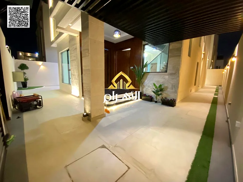 للبيع، فيلا من طابقين مع سطح، تشمل رسوم الكهرباء والماء وتكييف الهواء، وتحتوي على مسبح خاص أمامها مباشرة63902008008707113