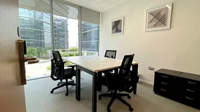 Fully serviced private office space for you and your team in Spaces CommerCity
