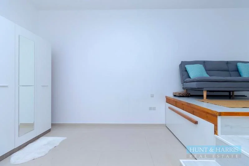 ستوديو رائع مع إطلالة على البحر للبيع في قرية الحمرا - مُحدّث63860580315651113