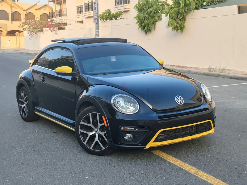 volkswagen beetle 2016 dune edition (Baby Porsche)63139214994817111