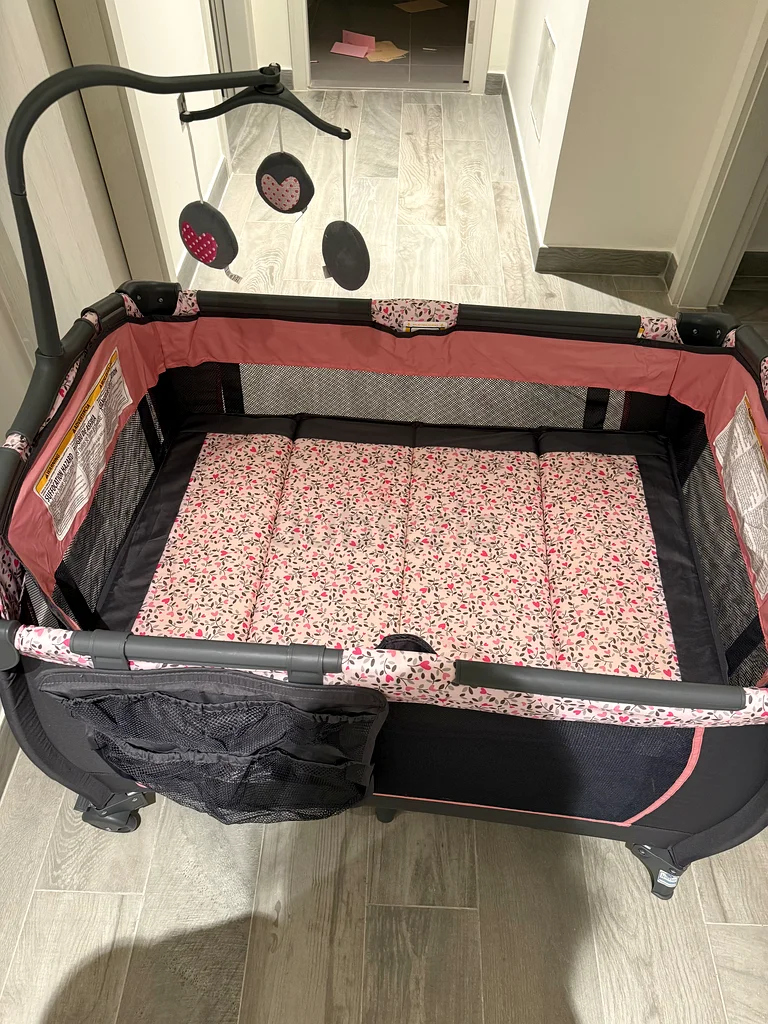 Versatile Baby Travel Cot - Compact and Convenient!63204862812033111