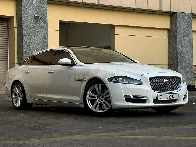 Jaguar XJL (Service with company records )62930627253507112