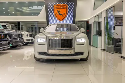 2010 ROLLS-ROYCE GHOST 照片 2
