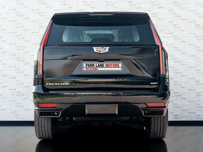 BRAND NEW CADILLAC ESCALADE ESV PLATINUM • DELIVERY KM’S • UNDER WARRANTY AND SERVICE PLAN63176619875075113