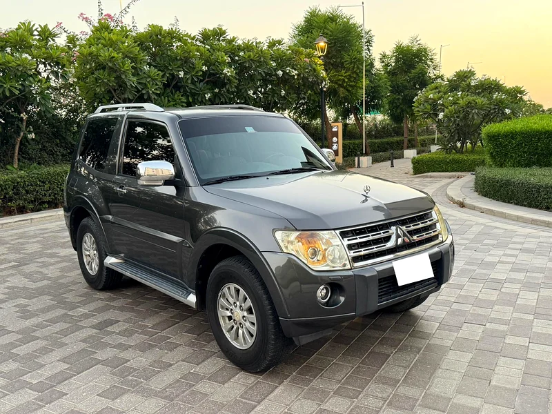 GULF SPECS 2011 MITSUBISHI PAJERO 2 DOOR 3.5LITRE V6 GLS63153228383489114