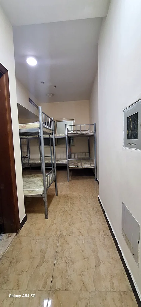 مساحة سرير بالقرب من مكتب بريد حور العنز63623901037315114