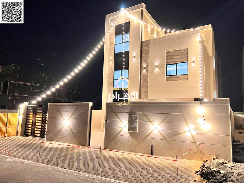 For sale, a two-story villa with a roof and a large courtyard. Freehold for all nationalities for life, including registration and ownership fees.63893128849921111