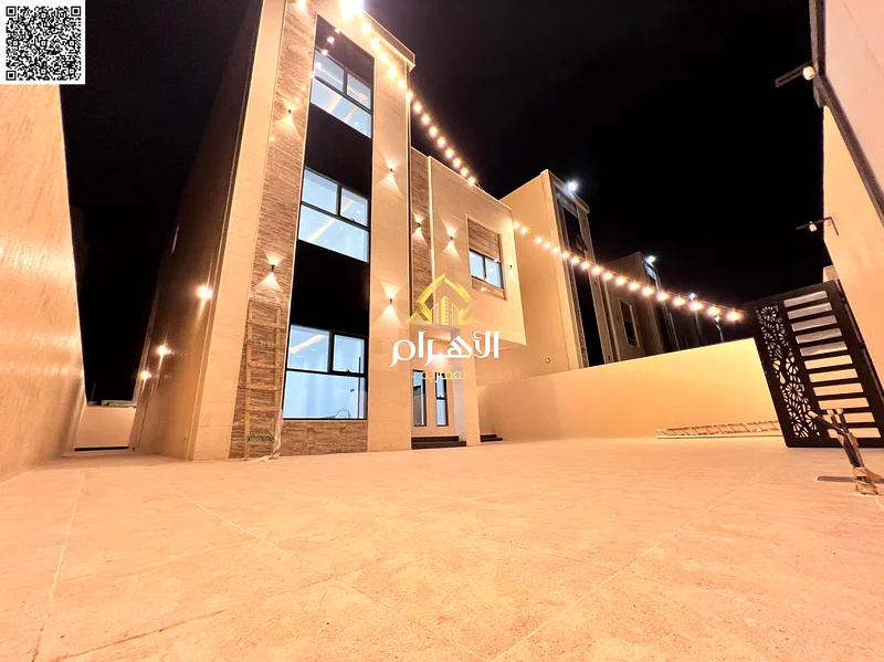 For sale, a two-story villa with a roof and a large courtyard. Freehold for all nationalities for life, including registration and ownership fees.63893128849921112