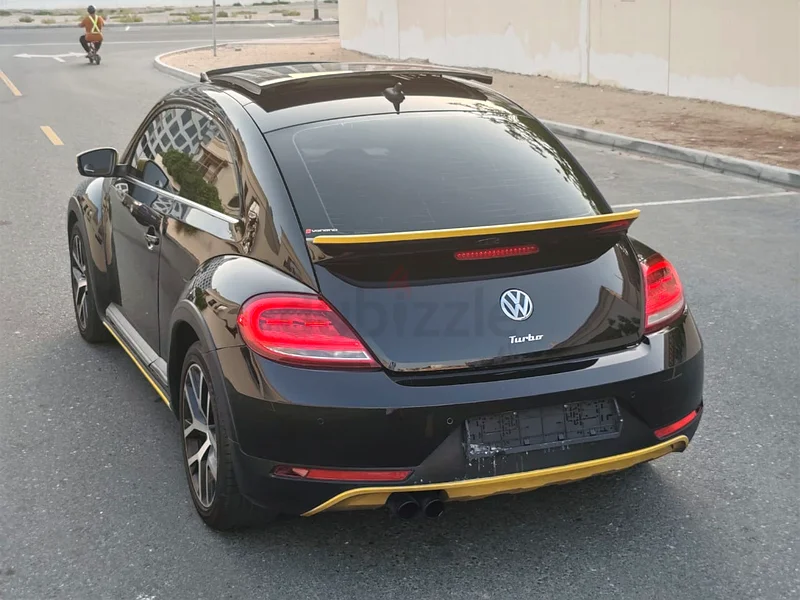 volkswagen beetle 2016 dune edition (Baby Porsche)63139214994817113