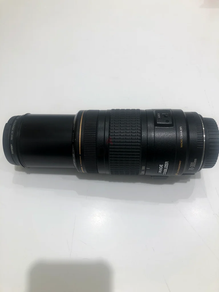 عدسة كانون إف إف 70-300 مم f4-5.6 هي عدسة يو إس إم63233123468417112